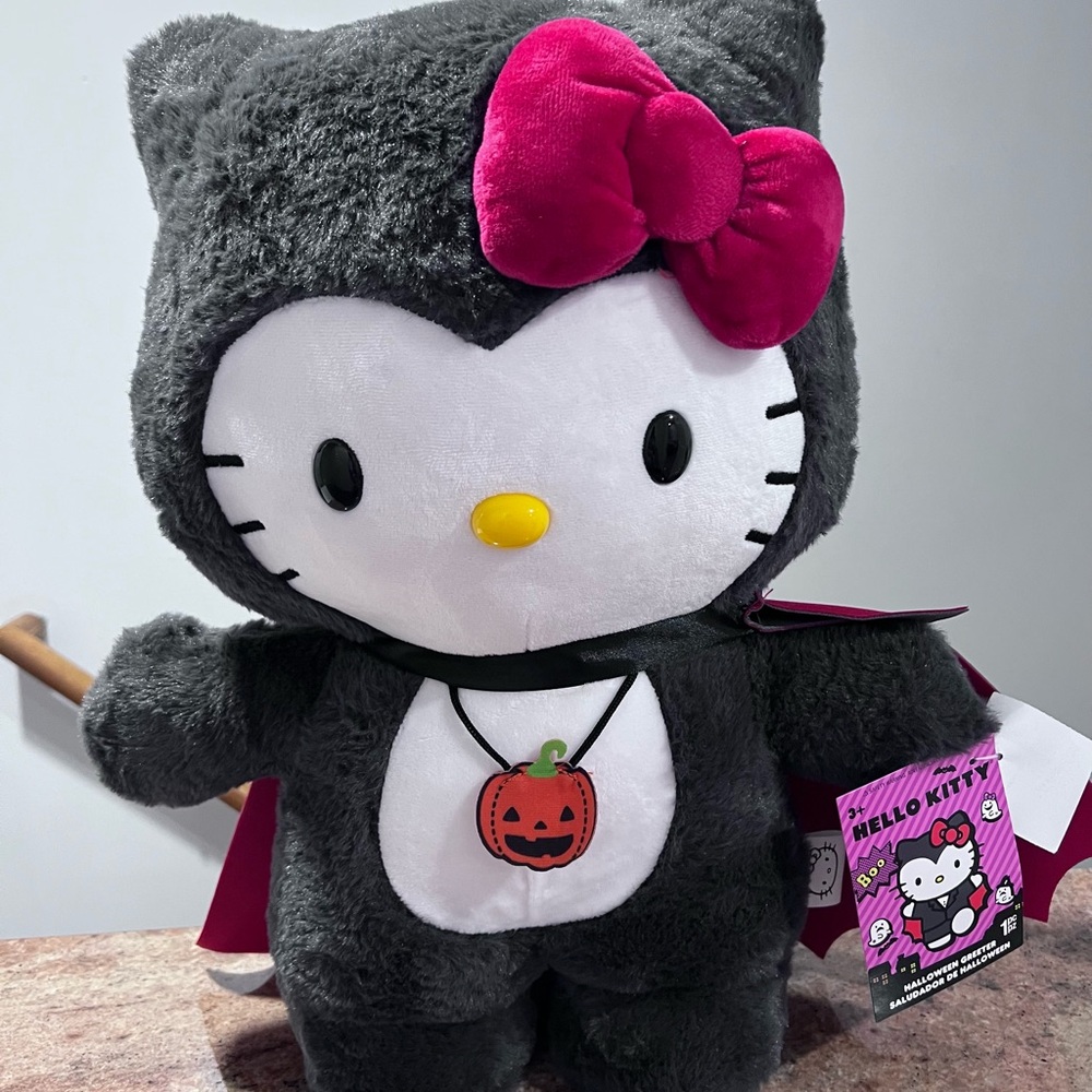 Hello Kitty Dracula greeter